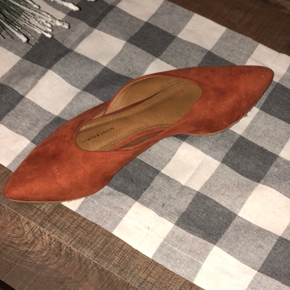 14th & Union pointed toe flats slide on